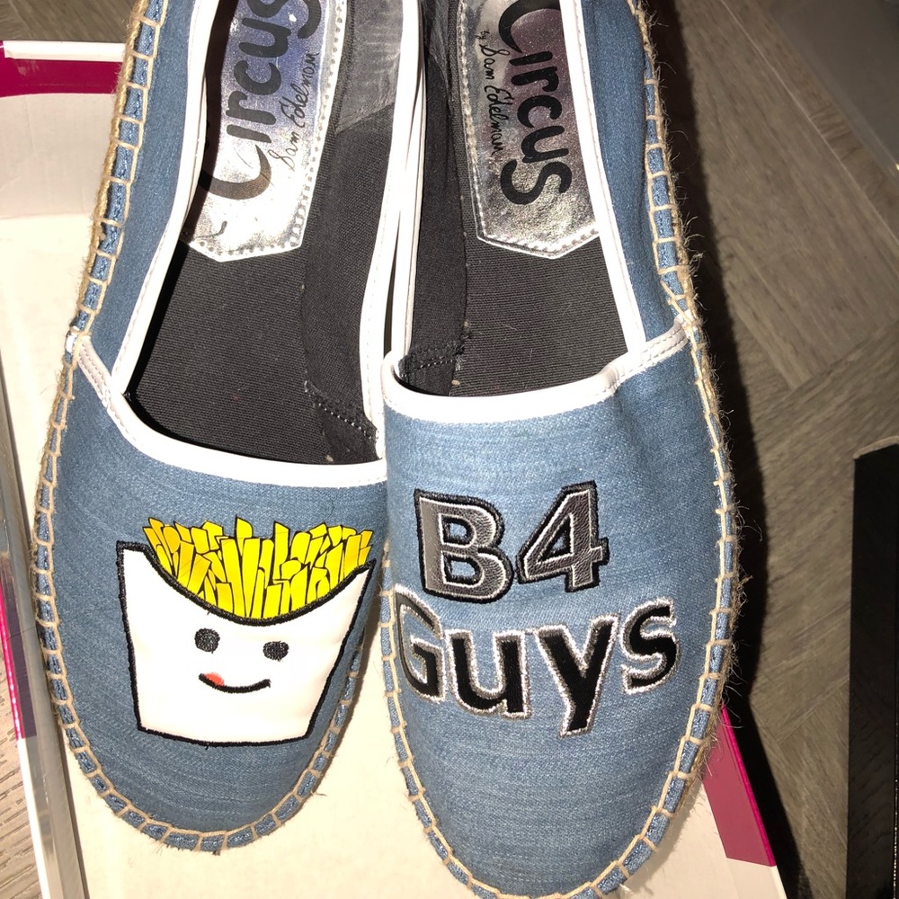 Super cute flats
